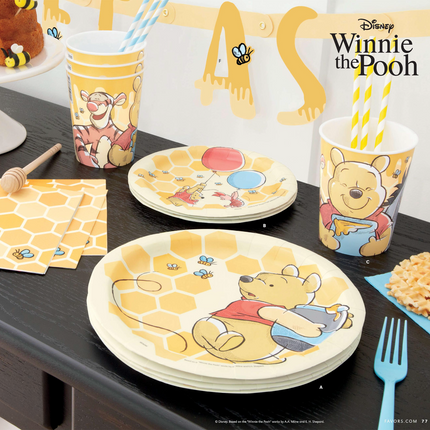 Disney's Winnie the Pooh Paper Dinner Plates