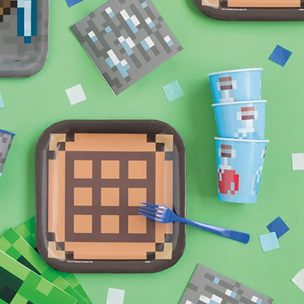 Minecraft Paper Cups 9 oz, 8 per package