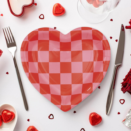 Retro Love Checkered Heart-Shaped 8.25" Plates 8ct
